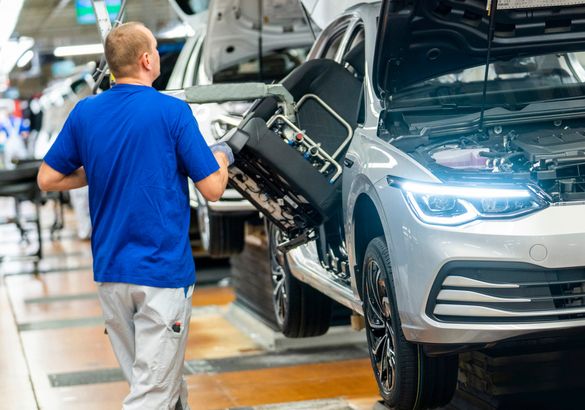 Завод Volkswagen в Вольфсбурге притормозит в январе