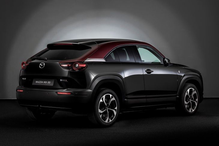 Роторный гибрид Mazda MX-30 представили на Брюссельском автосалоне