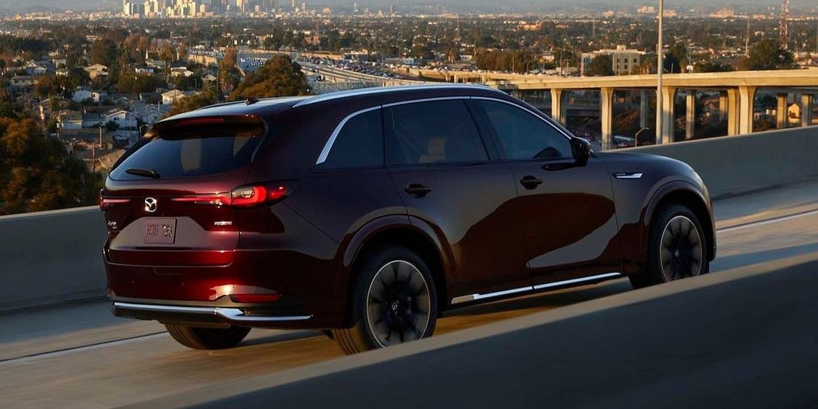 Mazda представила флагманский кроссовер CX-90