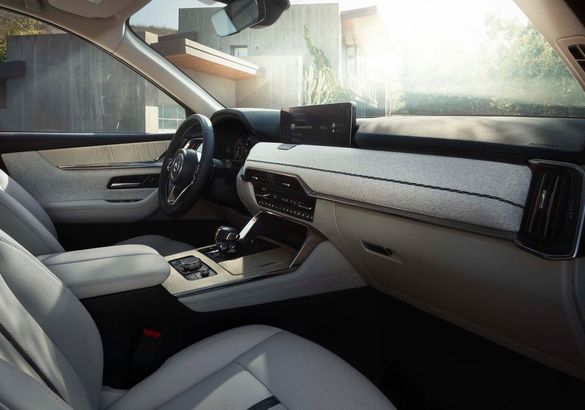 Mazda представила флагманский кроссовер CX-90