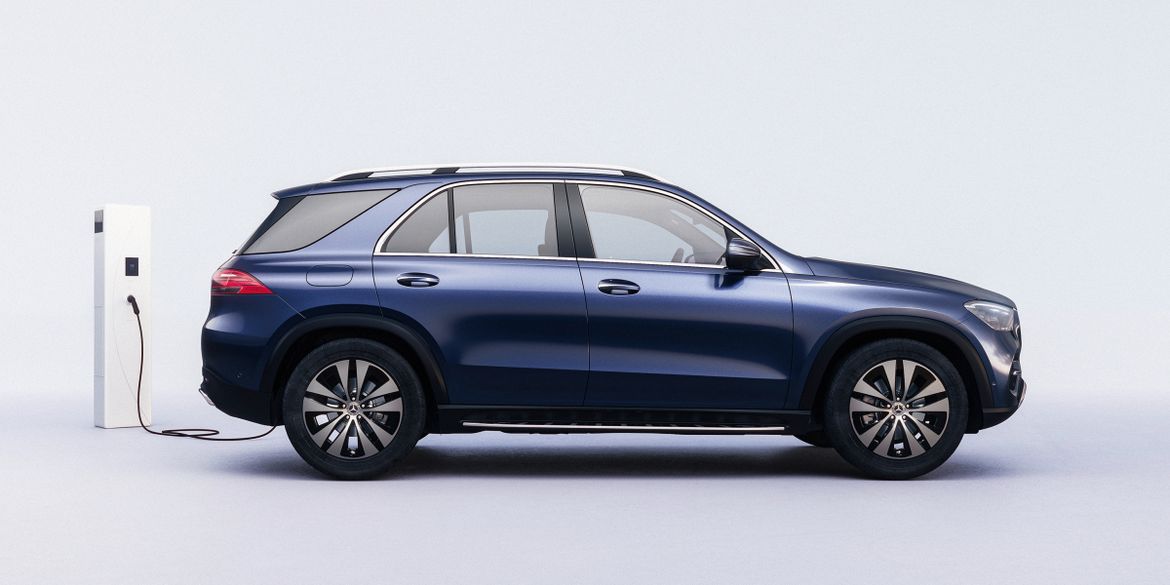 Mercedes-Benz GLE электрифицировались с обновлением