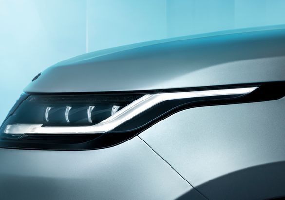 Range Rover Velar примерил передок от RR Sport
