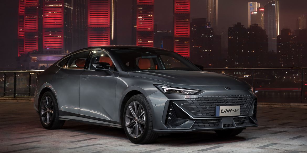 Лифтбек Changan Uni-V по цене годовалой Octavia дебютировал в России