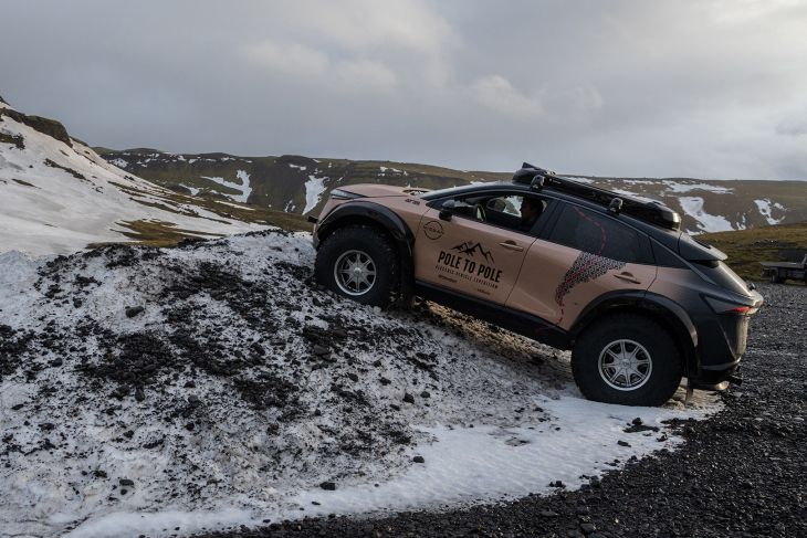 Nissan Ariya получил версию Arctic Trucks ради путешествия от полюса до полюса