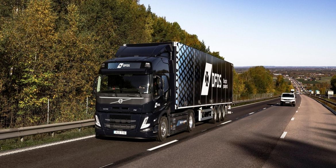20 электротягачей Volvo вышли на дороги Гетеборга