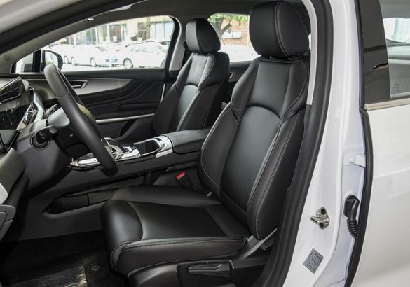 Электрический седан Renault Mobilize Limo может встать на конвейер «Москвича»