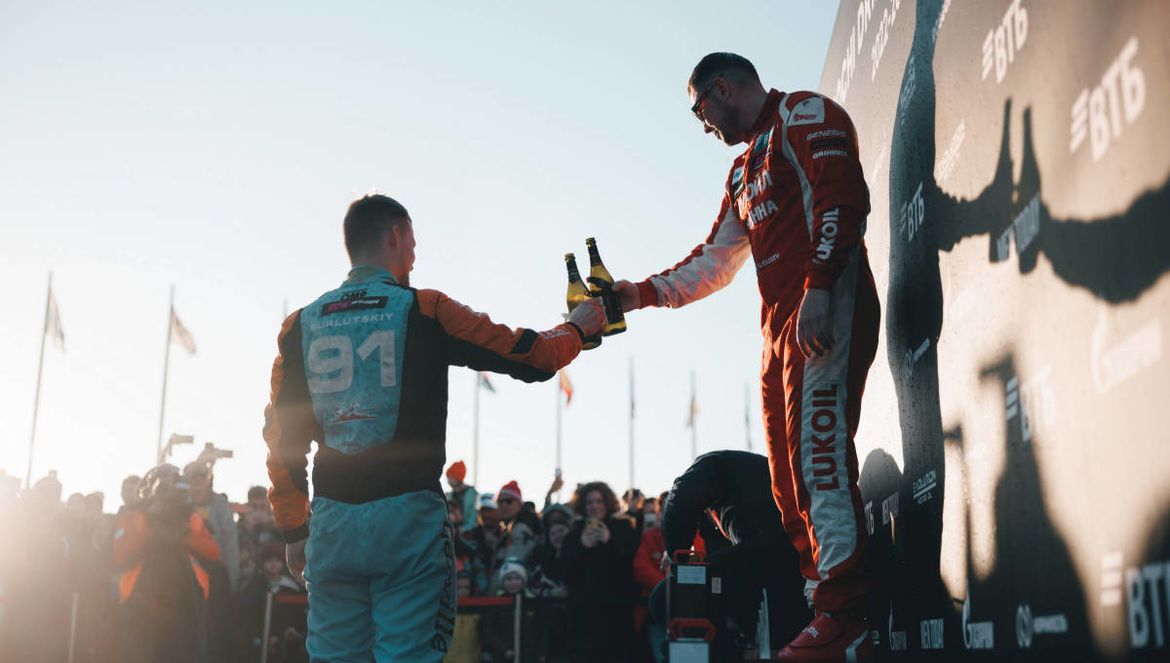 Финальный этап Sochi Drift Challenge: Бурлуцкий – чемпион, Carville Racing – первые в командном зачете