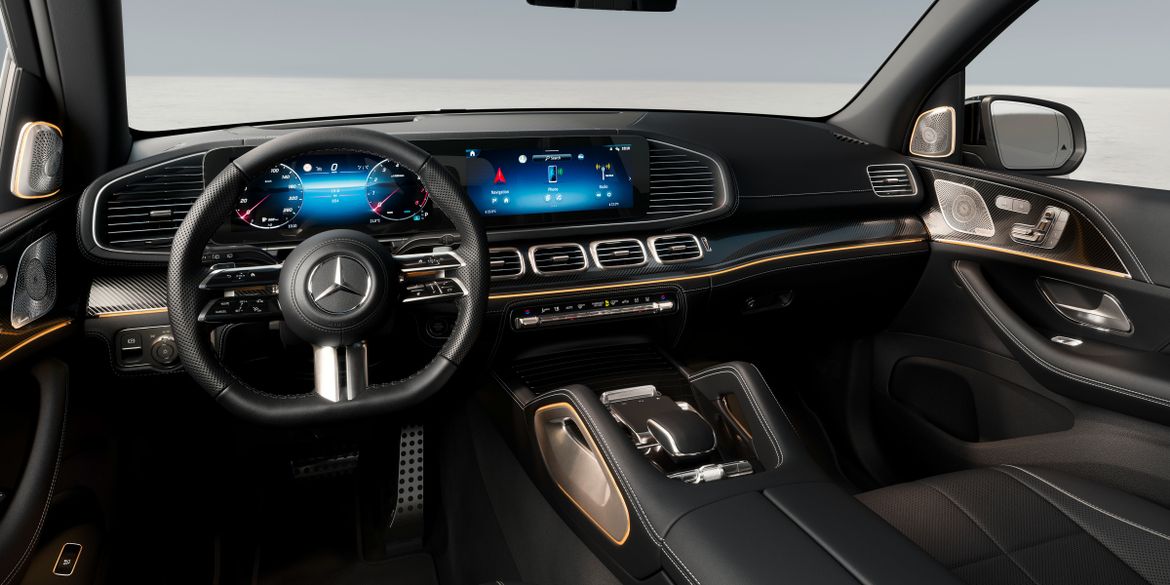 Обновленному Mercedes-Benz GLS не поменяли даже фары