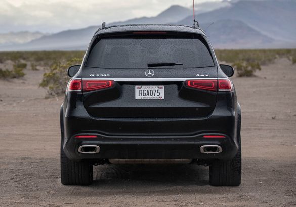 Обновленному Mercedes-Benz GLS не поменяли даже фары