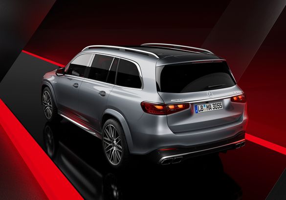 Обновленному Mercedes-Benz GLS не поменяли даже фары