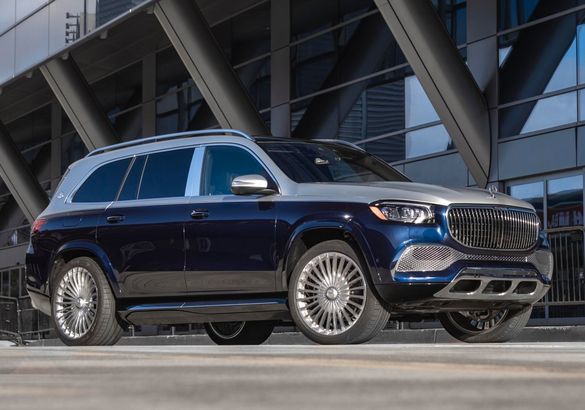 Обновленному Mercedes-Benz GLS не поменяли даже фары