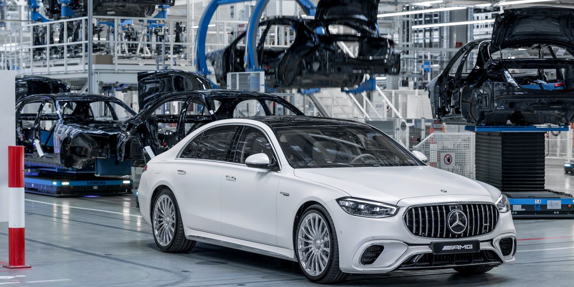 Новый Mercedes-Benz S 63 E-Performance оценили в евро