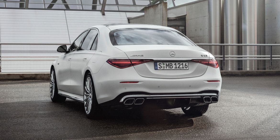 Новый Mercedes-Benz S 63 E-Performance оценили в евро