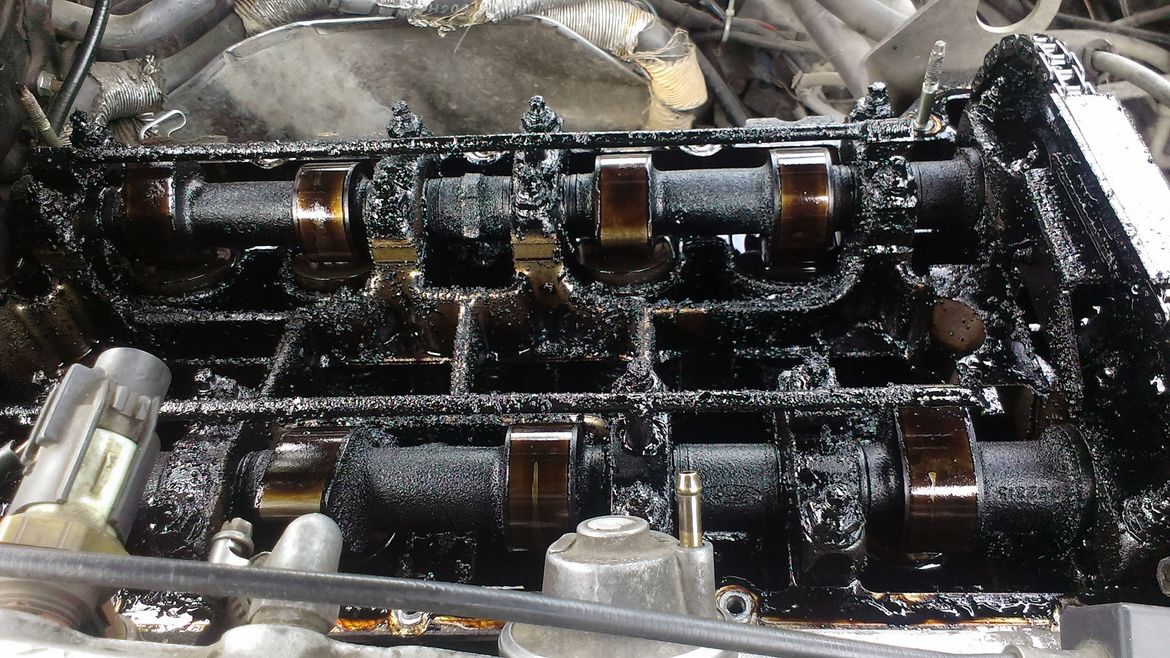 Как чаще менять моторное масло и при этом не разориться