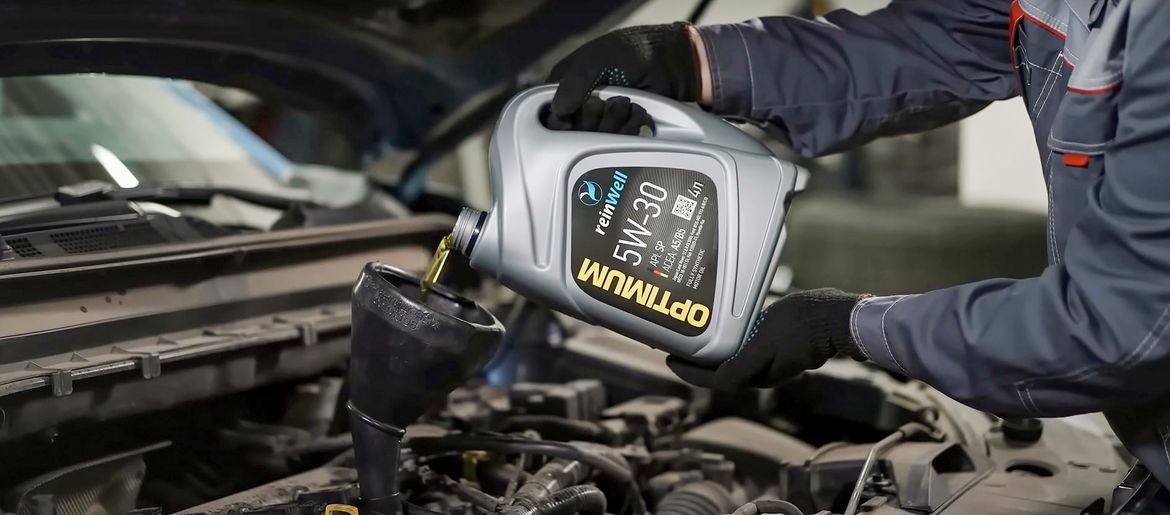 Как чаще менять моторное масло и при этом не разориться