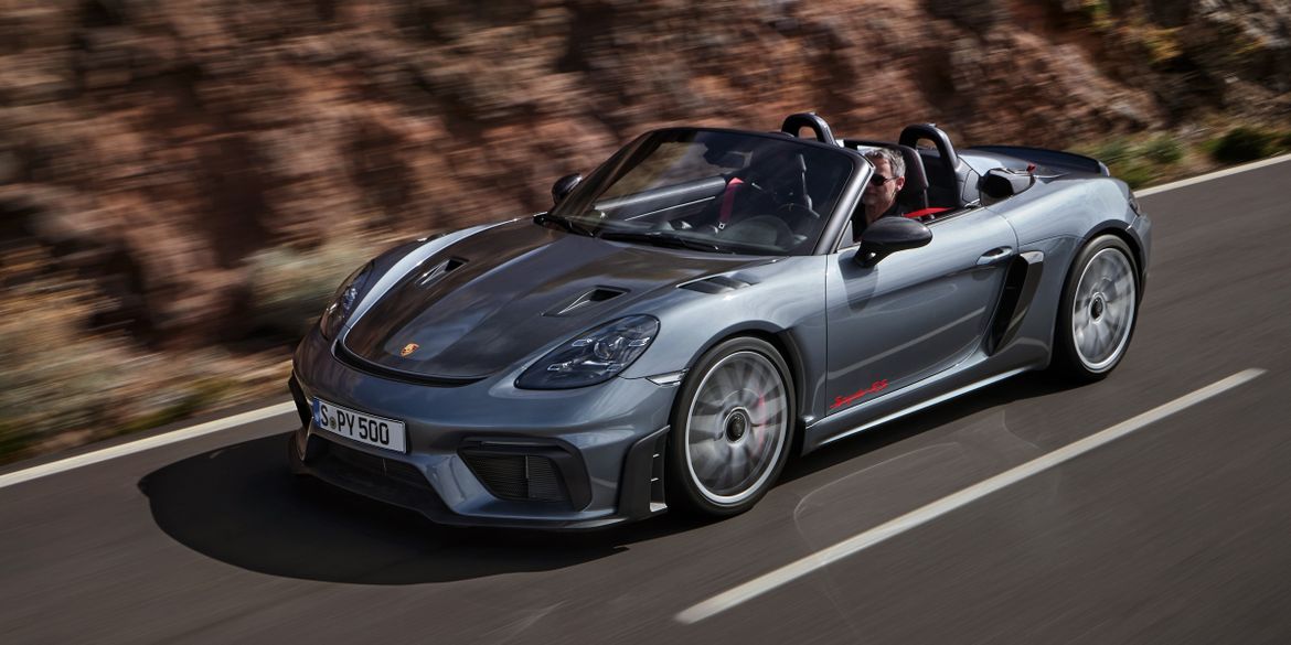 Новый Porsche 718 Spyder RS оказался легче купе