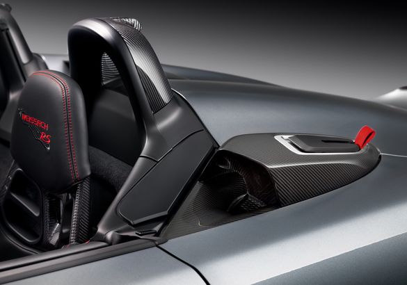 Новый Porsche 718 Spyder RS оказался легче купе