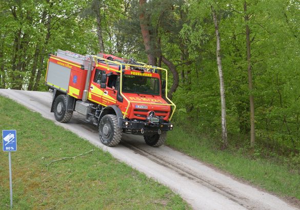 Mercedes-Benz привез на RETTmobil два электромобиля, неотложку на шасси Sprinter и пожарный Unimog