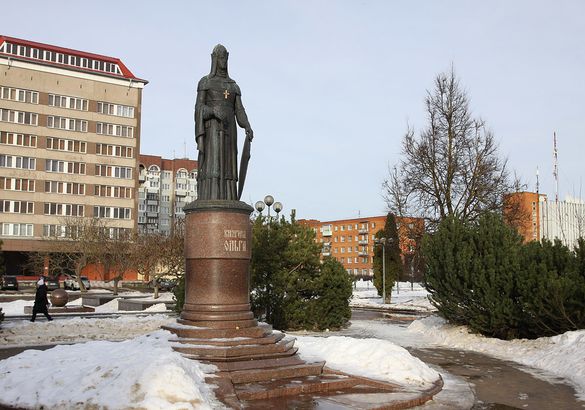 Путешествие к центру Европы: едем на современное производство через древние города