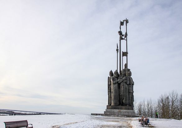 Путешествие к центру Европы: едем на современное производство через древние города
