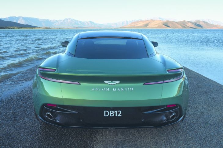 Aston Martin DB12 дебютировал с восемью цилиндрами