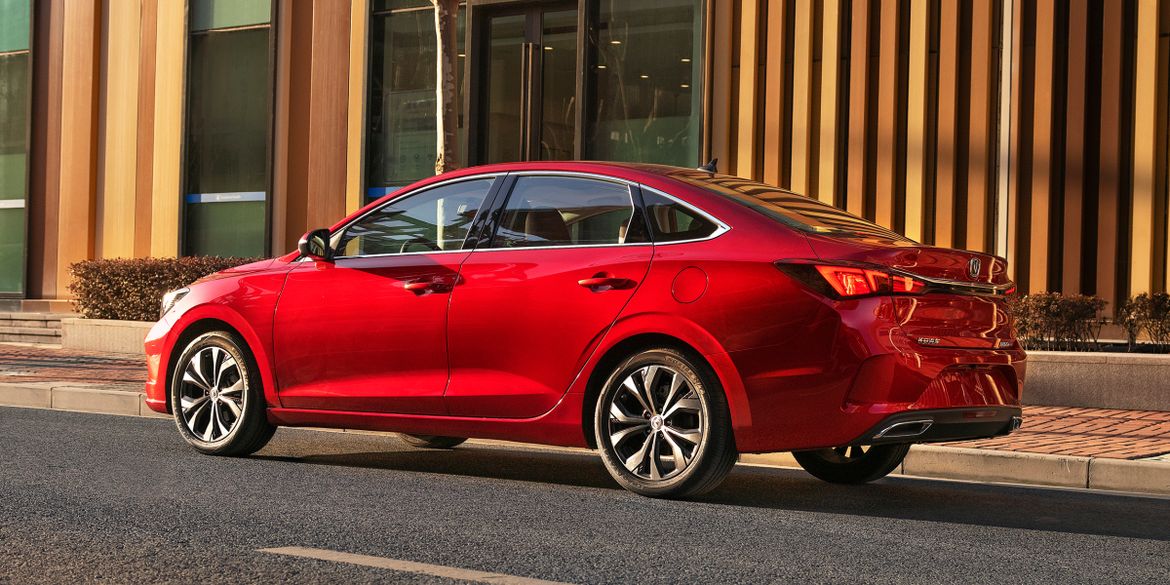 Changan Eado Plus вышел на российский рынок