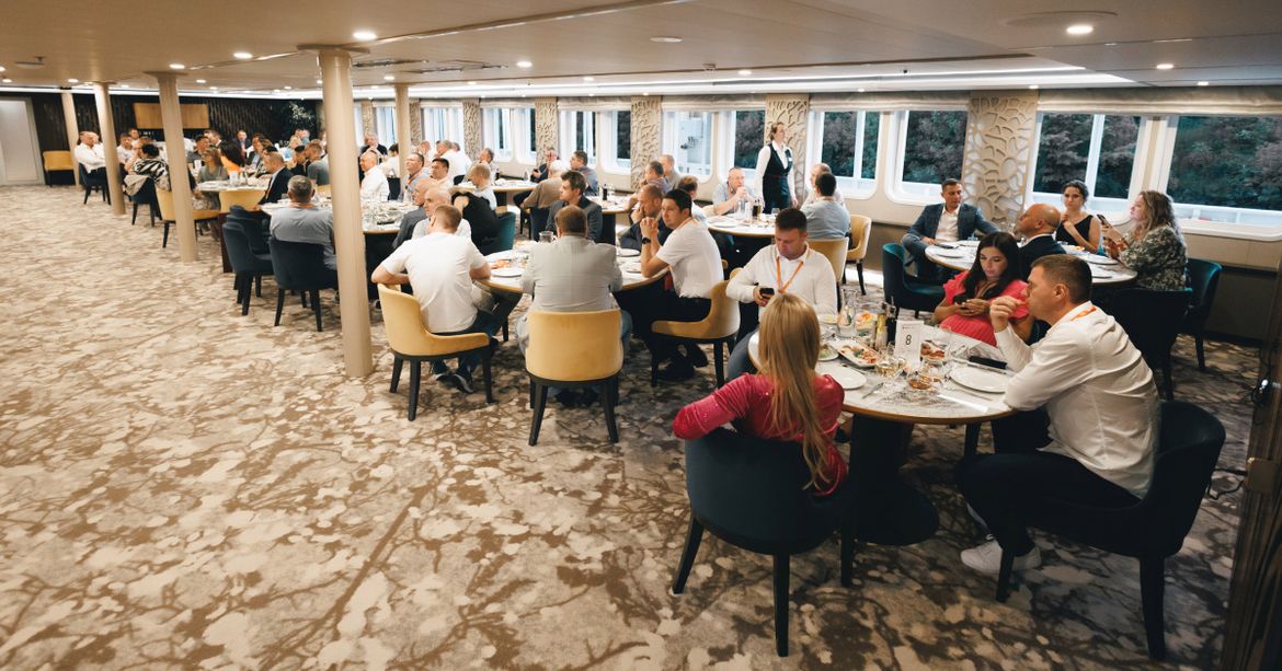 «Карвиль» провел бизнес-круиз для партнеров