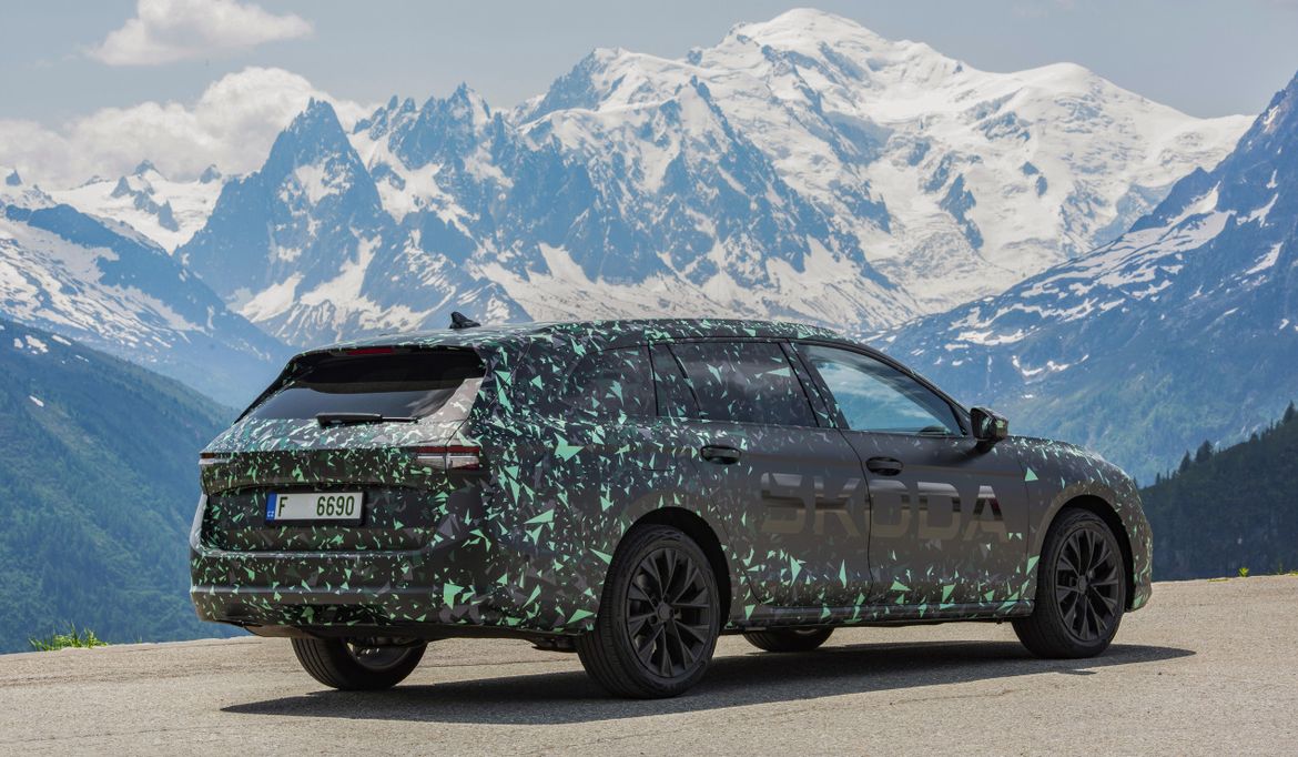 Skoda показала Superb нового поколения