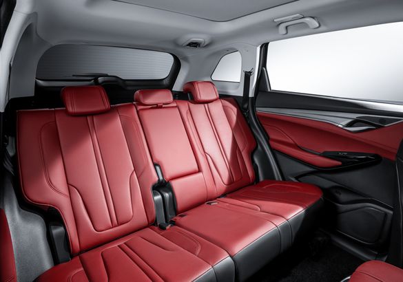 В России стартовали продажи Changan CS75plus