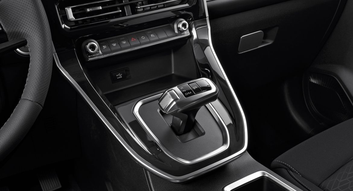 Haval M6 прибыл в Петербург