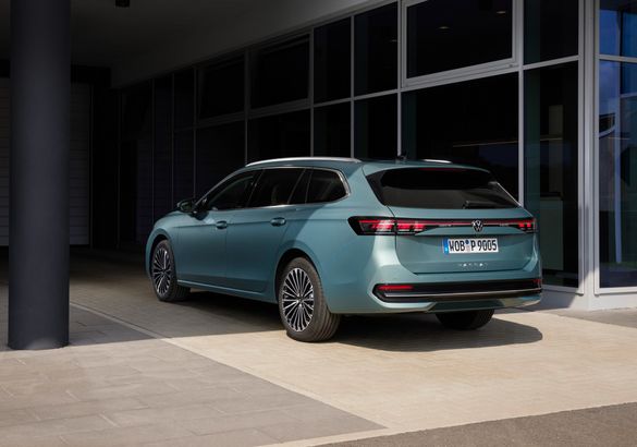 Volkswagen показал Passat Variant нового поколения
