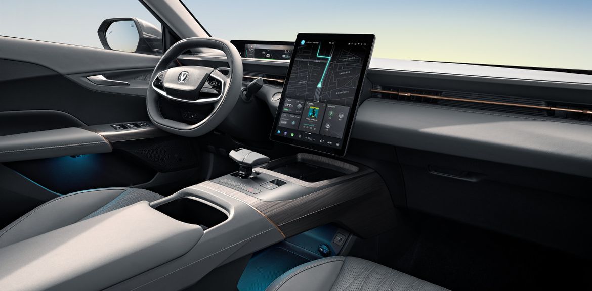 Changan Lamore доехал до России