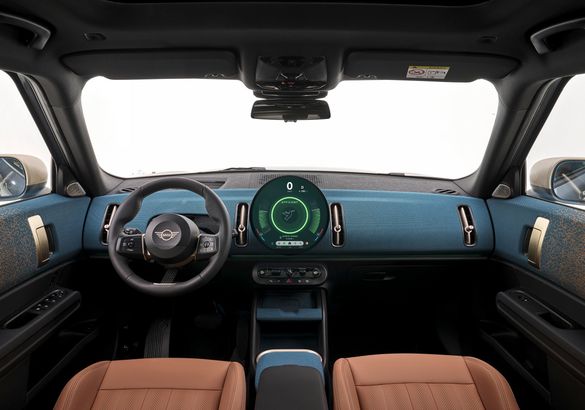 Mini рассекретил электроверсии новых Cooper и Countryman