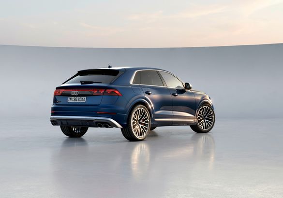 Audi показала обновленные Q8 и SQ8