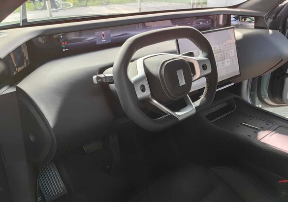 Changan, CATL и Huawei показали электрохэтчбек Avatr 12