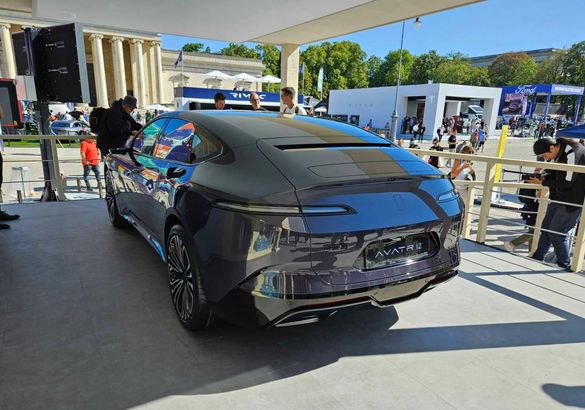 Changan, CATL и Huawei показали электрохэтчбек Avatr 12