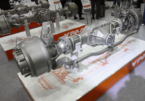 Comtrans-2023: «Урал» показал предсерийные мосты для «большегрузов»