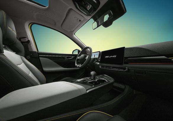 В России официально представили кроссовер BAIC X55