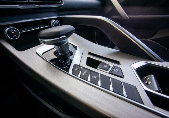 Тест-драйв Suzuki SX4 против Geely Coolray: битва «азиатов»