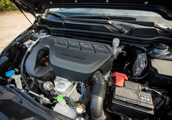 Тест-драйв Suzuki SX4 против Geely Coolray: битва «азиатов»