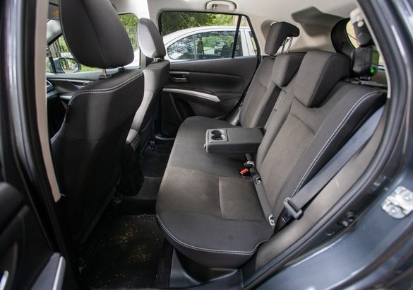 Тест-драйв Suzuki SX4 против Geely Coolray: битва «азиатов»