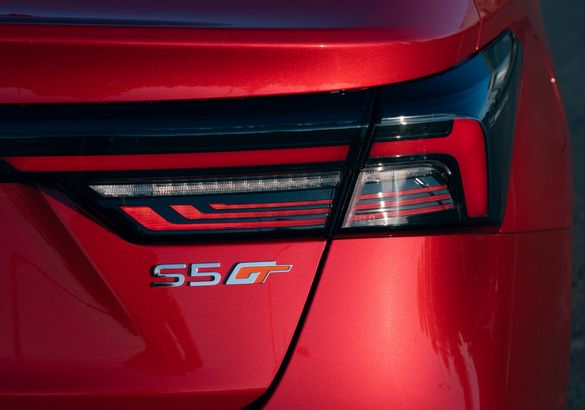 Тест-драйв Omoda S5 GT: «Гранд Тур», «Большой туризм» или просто новый шильдик?
