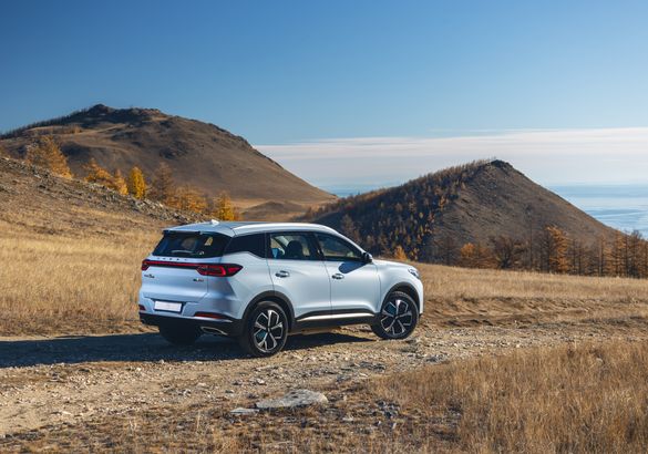Новые подзаряжаемые гибриды Chery появятся в России в ноябре
