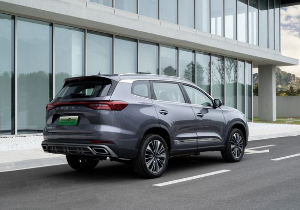 Новые подзаряжаемые гибриды Chery появятся в России в ноябре