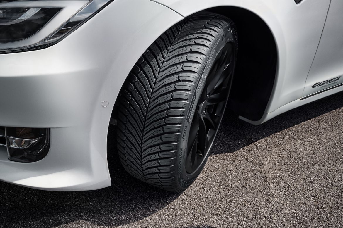 Hankook выпустил всесезонную шину для электромобилей