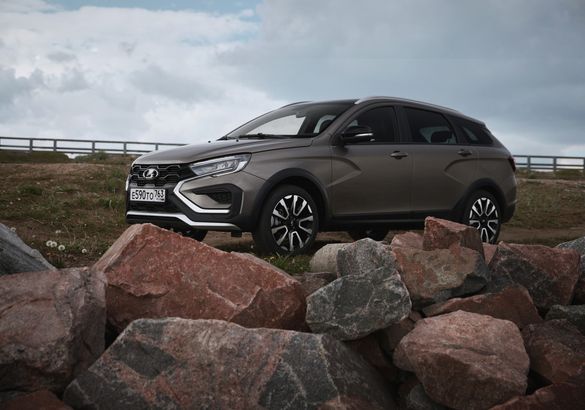 Стартовало производство топ-версий Lada Vesta SW и SW Cross