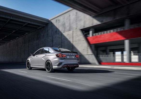 В продажу поступила новая Lada Vesta Sportline