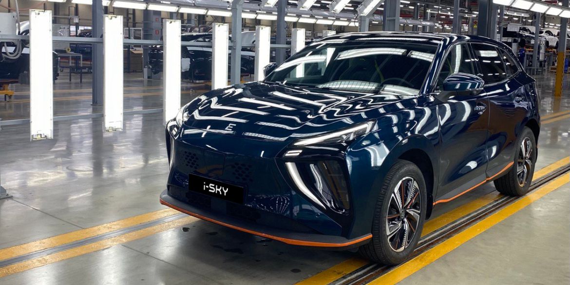 На «Моторинвесте» началось производство электрокроссовера Evolute i-Sky