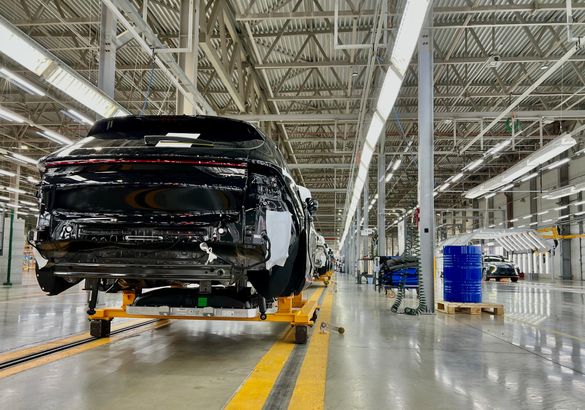 На «Моторинвесте» началось производство электрокроссовера Evolute i-Sky