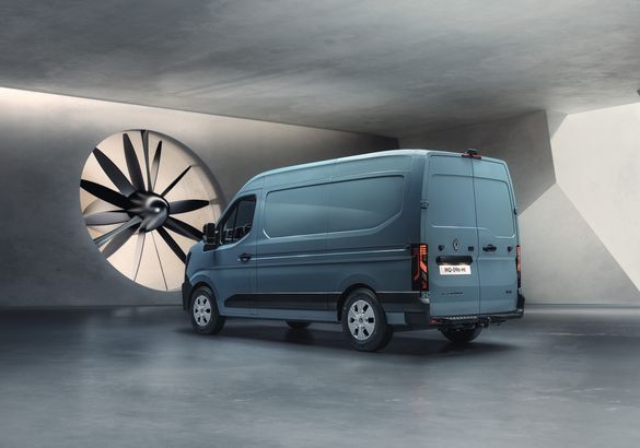 Renault показала новый фургон Master